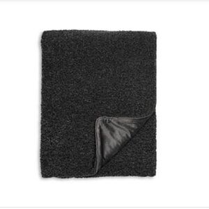 Hudson Park Collection Teddy Throw 50in*70in(127cm*178cm)